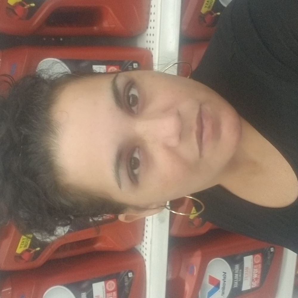 Meet your Posher, Serina